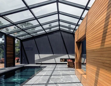 ОСТЕКЛЕНИЕ БАССЕЙНОВ ИЗ АЛЮМИНИЕВОГО ПРОФИЛЯ